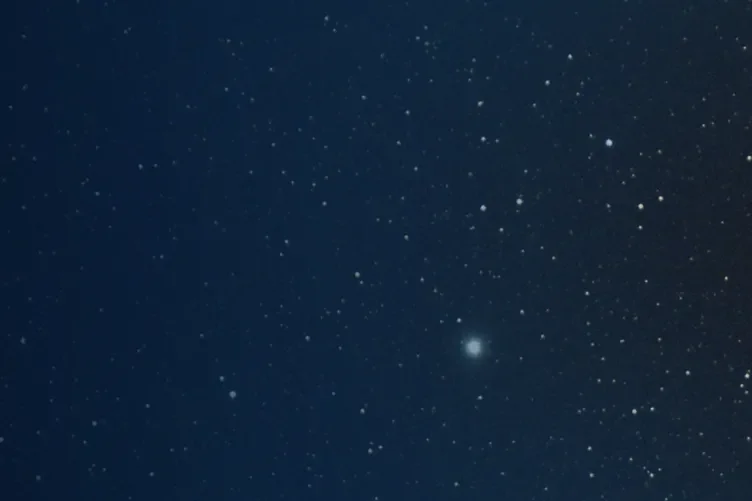 an image of the stars in the sky being seen through a constellation viewer