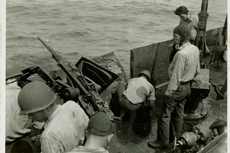 Gun tub 10 sailors