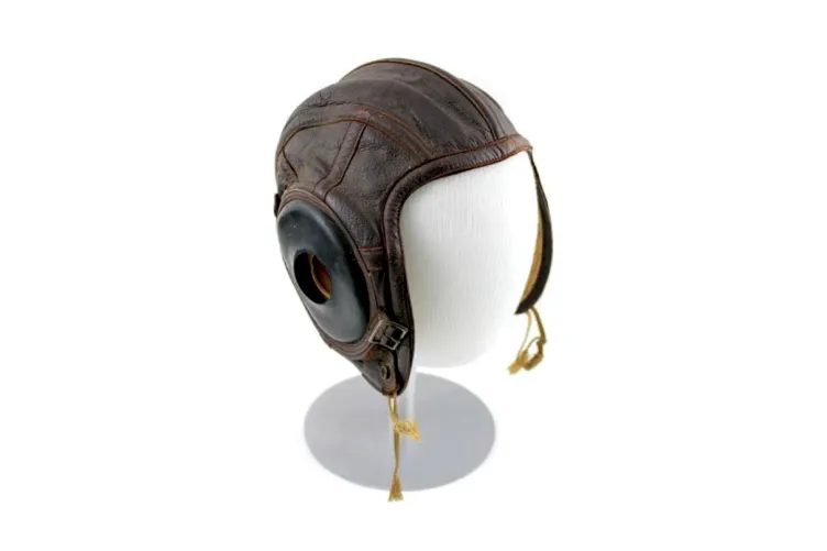 Photo of a 1942-1945 Leather-Flight-Helmet