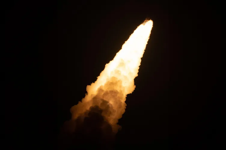 NASA’s Space Launch System rocket carrying the Orion spacecraft launches on the Artemis I flight test.